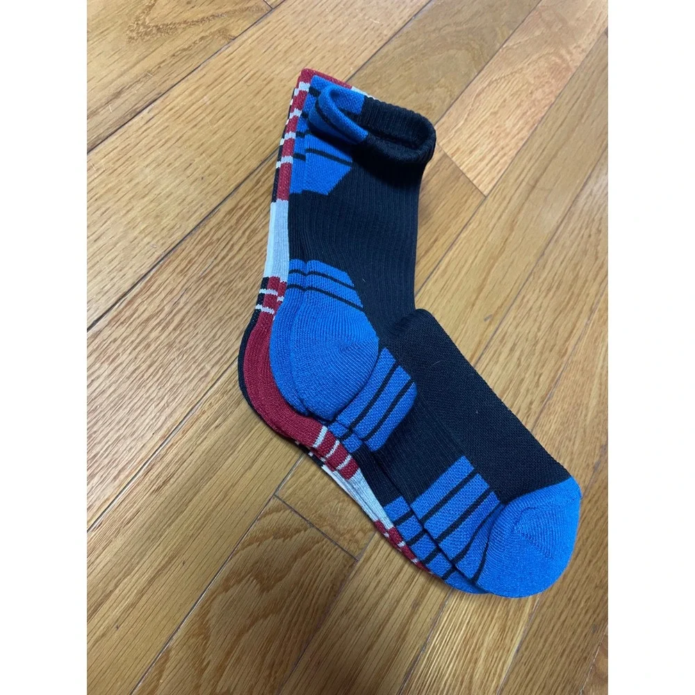 Old Navy Boys Performance Basketball Socks 3-Pack Black Grey White Size M 13-3Y